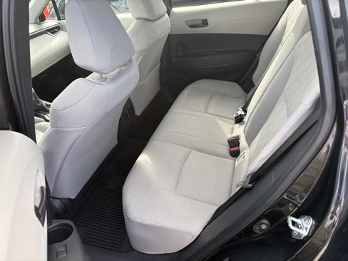 Certified 2023 Toyota Corolla Cross LE AWD/4WD image 7