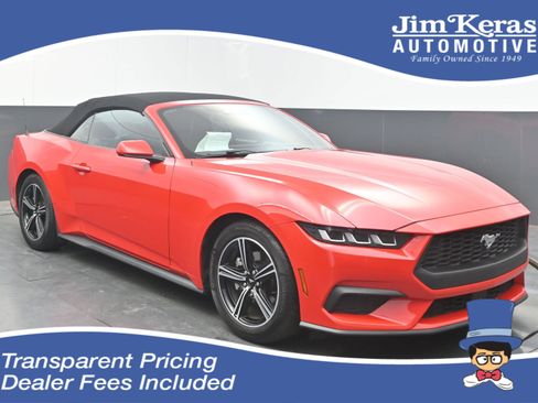 Used 2024 Ford Mustang Convertible RWD image 1