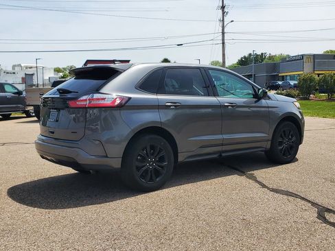 Used 2024 Ford Edge SE w/ Black Appearance Package AWD/4WD image 3