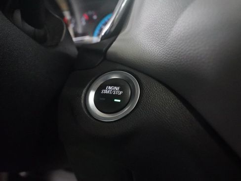 Used 2019 Chevrolet Equinox LS FWD image 30