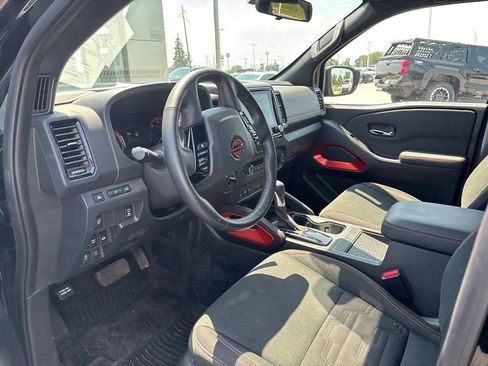 Used 2023 Nissan Frontier PRO-4X w/ Pro Convenience Package AWD/4WD image 6