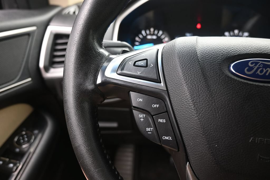 Used 2017 Ford Edge SEL w/ Cargo Accessory Package FWD image 14