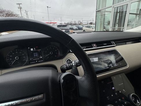 Used 2018 Land Rover Range Rover Velar S image 13