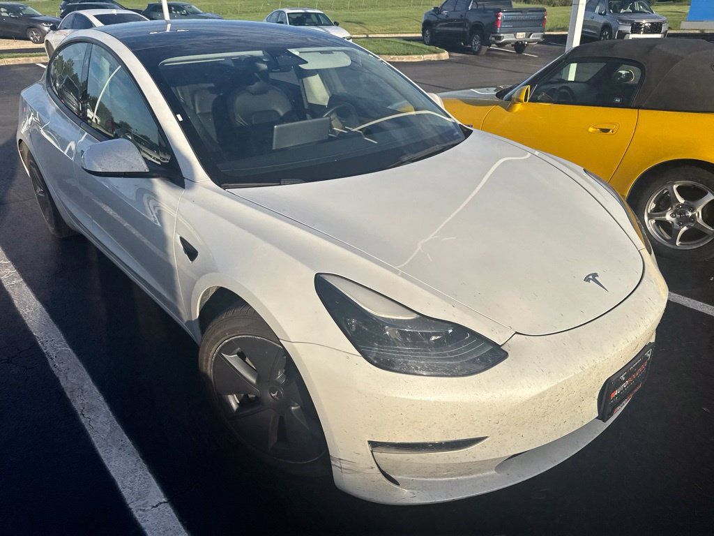 Used 2023 Tesla Model 3 Standard Range RWD image 3