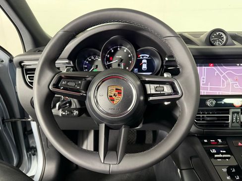 New 2026 Porsche Macan image 36