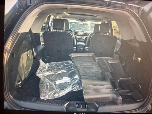 Used 2024 Ford Explorer XLT w/ Equipment Group 202A AWD/4WD image 6