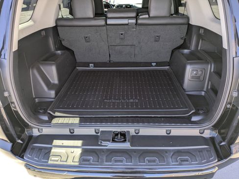 Used 2019 Toyota 4Runner TRD Off-Road Premium AWD/4WD image 27