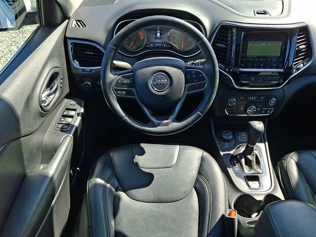 Used 2019 Jeep Cherokee Limited AWD/4WD image 11