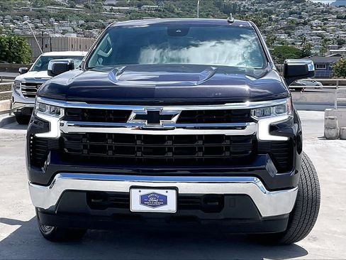 Used 2023 Chevrolet Silverado 1500 LT w/ LPO, Dark Essentials Package AWD/4WD image 6