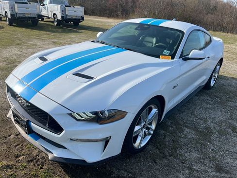 Used 2021 Ford Mustang GT Premium w/ Equipment Group 401A image 5