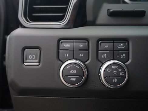 Used 2024 GMC Sierra 2500 AT4X w/ AT4X AEV Edition AWD/4WD image 27