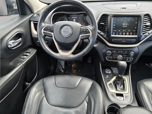 Used 2015 Jeep Cherokee Limited AWD/4WD image 3