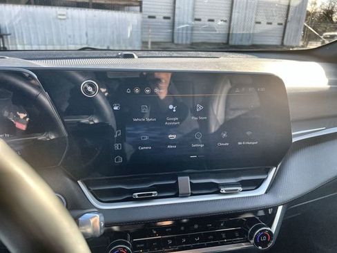 Certified 2025 Chevrolet Equinox LT w/ Convenience Package II image 5