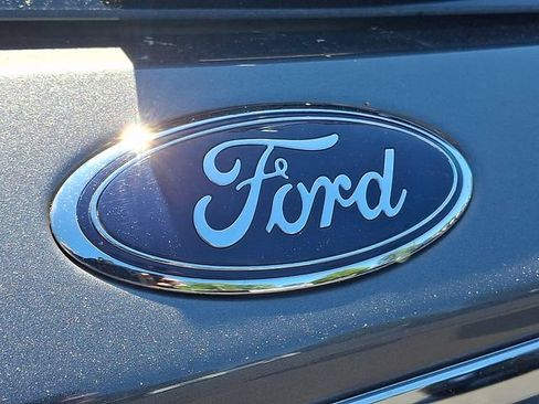 Used 2023 Ford Explorer XLT w/ Equipment Group 202A AWD/4WD image 31