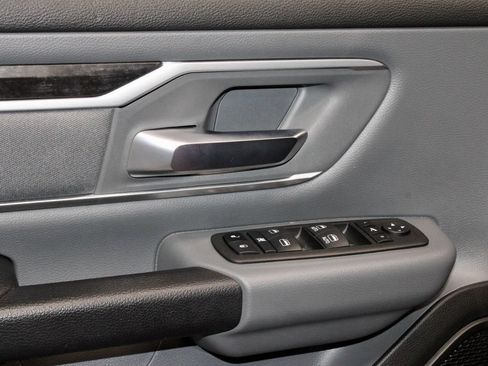 Used 2023 RAM 1500 Big Horn AWD/4WD image 23