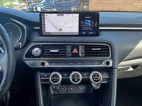 Used 2023 Genesis G70 2.0T image 30