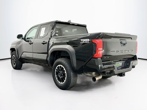 Used 2025 Toyota Tacoma TRD Off-Road AWD/4WD image 5