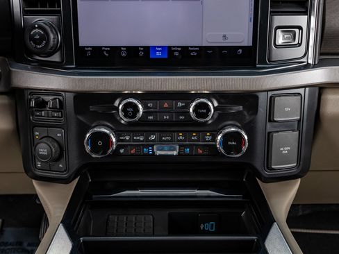 Used 2026 Ford F350 Platinum w/ Platinum Plus Package AWD/4WD image 28