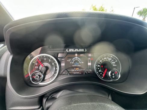 Certified 2022 RAM 1500 Big Horn w/ Night Edition AWD/4WD image 18