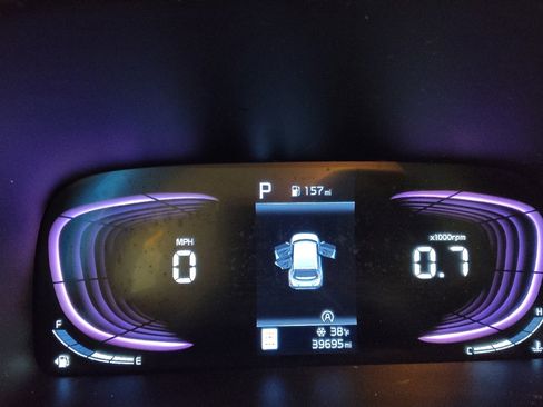 Used 2025 Kia Soul LX image 23