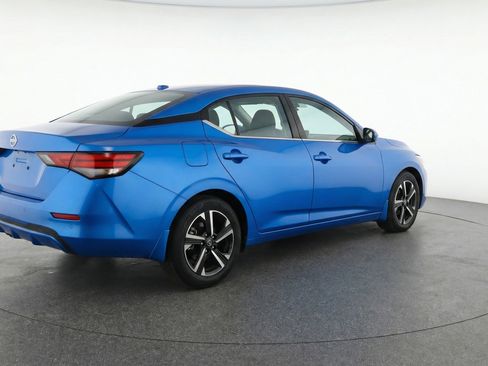 Used 2025 Nissan Sentra SV image 9