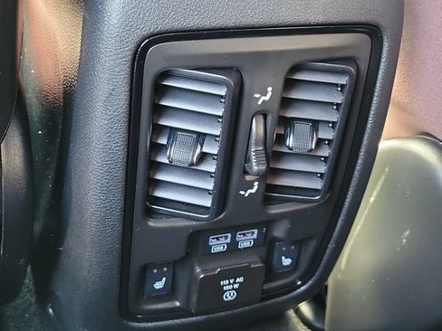 Certified 2025 Dodge Durango GT AWD/4WD image 10