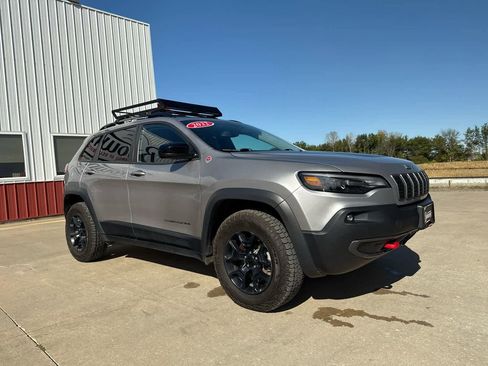 Used 2022 Jeep Cherokee Trailhawk w/ Premium Leather Package image 4