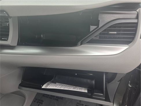 Used 2020 Toyota Sienna LE FWD image 26