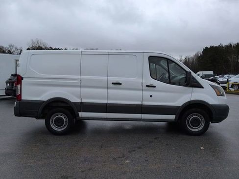 Used 2017 Ford Transit 250 130 Low Roof image 3