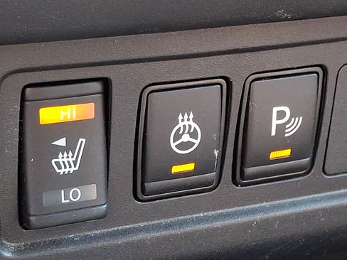 Used 2024 Nissan Frontier SV w/ Technology Package AWD/4WD image 23