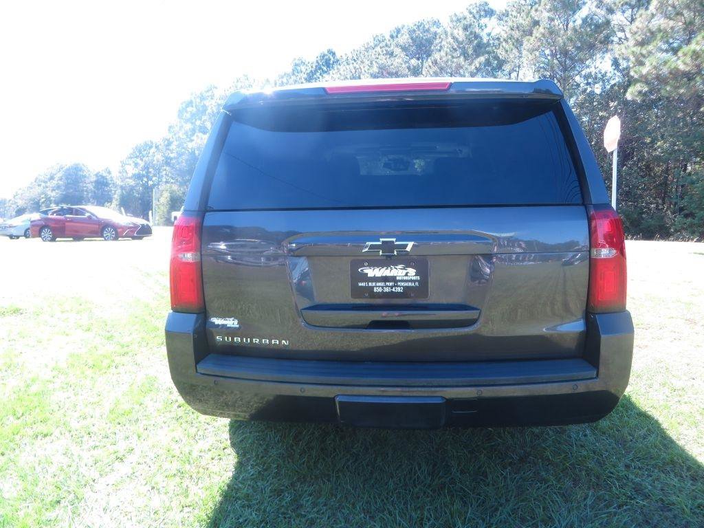 Used 2018 Chevrolet Suburban LT w/ LT Signature Package AWD/4WD image 7