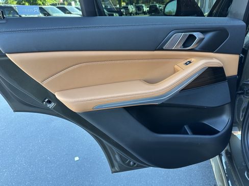 Used 2023 BMW X5 sDrive40i w/ M Sport Package RWD image 26