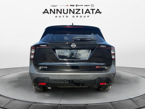 Certified 2025 Nissan Kicks SR image 4