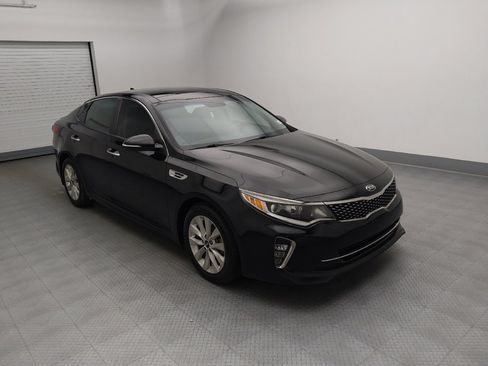 Used 2018 Kia Optima S w/ Panoramic Sunroof Package FWD image 13