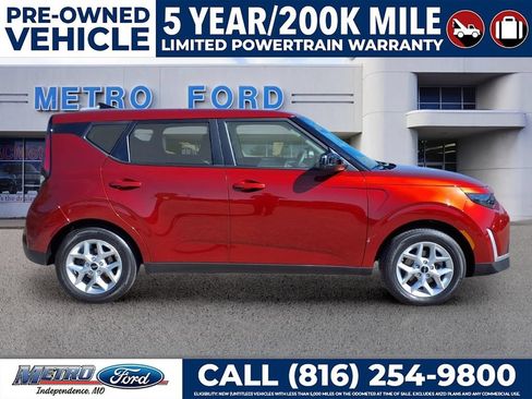 Used 2025 Kia Soul LX w/ LX Technology Package FWD image 2