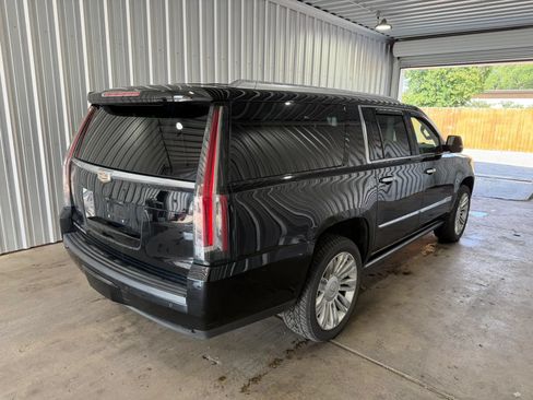 Used 2016 Cadillac Escalade ESV Platinum AWD/4WD image 5
