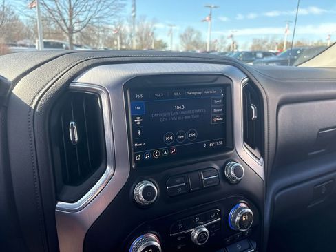 Used 2019 GMC Sierra 1500 SLT w/ SLT Premium Plus Package image 23