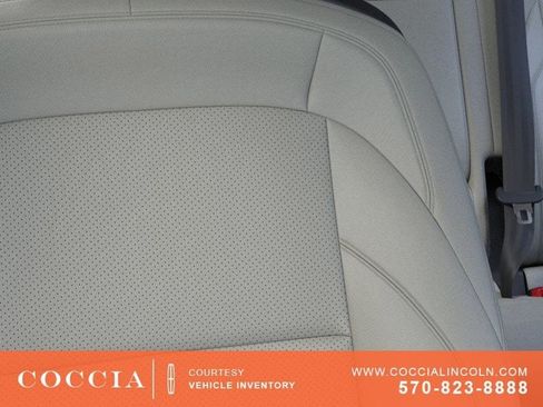 New 2026 Lincoln Nautilus Premier AWD/4WD image 16