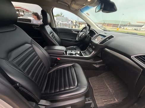 Used 2019 Ford Edge SEL w/ Equipment Group 201A AWD/4WD image 41