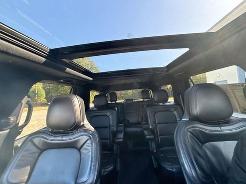 Used 2019 Lincoln Navigator Reserve w/ Cargo Package image 16