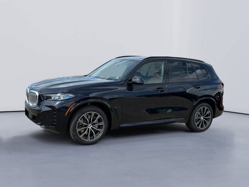 New 2026 BMW X5 xDrive50e w/ M Sport Package AWD/4WD image 7