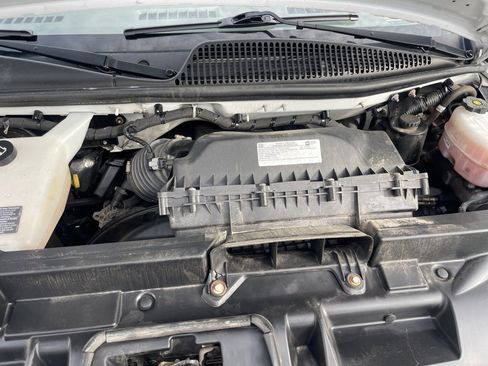 Used 2021 Chevrolet Express 3500 w/ Power Convenience Package image 24