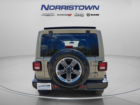 Certified 2022 Jeep Wrangler Unlimited Sahara w/ Cold Weather Group AWD/4WD image 5