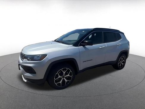 Used 2025 Jeep Compass Limited AWD/4WD image 6