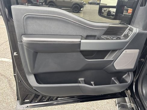 Used 2025 Ford F150 Lariat w/ Equipment Group 502A High image 10