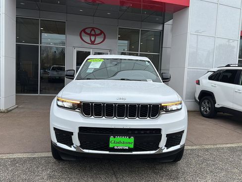 Used 2024 Jeep Grand Cherokee L Laredo AWD/4WD image 5
