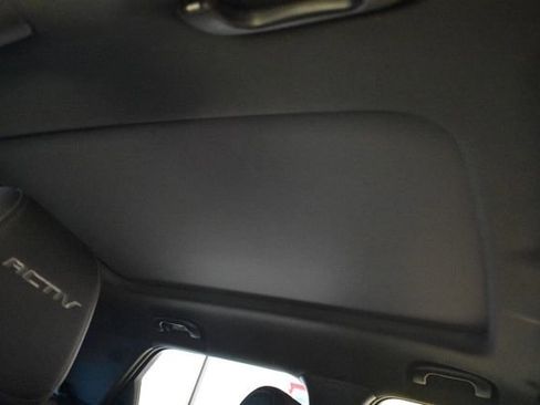 Used 2025 Chevrolet TrailBlazer ACTIV w/ Convenience Package image 14