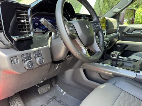 Used 2024 Chevrolet Silverado 1500 ZR2 w/ ZR2 Bison Edition image 18
