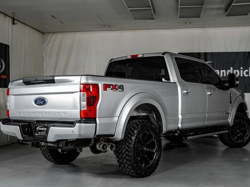 Used 2019 Ford F250 Lariat w/ Lariat Ultimate Package AWD/4WD image 9
