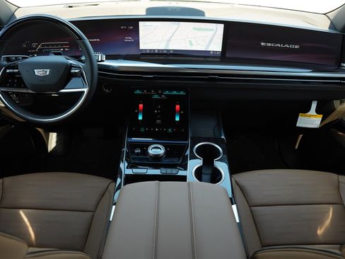 New 2026 Cadillac Escalade ESV Luxury w/ Touring Package image 7